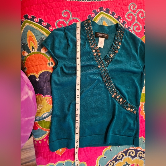 Jones New York Collection Petite Beautiful Turquoise Faux Blouse Beaded Size S - Picture 9 of 9